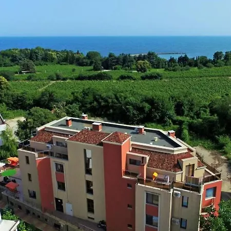 Fantasy Apartments Varna Exterior photo